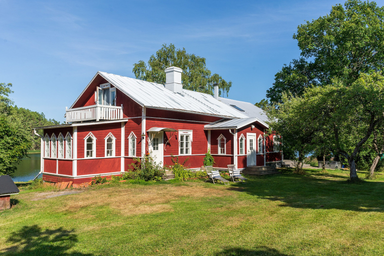 Exterior & Views 2, Gorgeous Villa Funkis Strömmen by Sea, Finland Proper