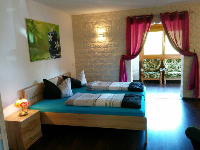 Bedroom 3, Europa Pension zum grünen Baum, Ortenaukreis