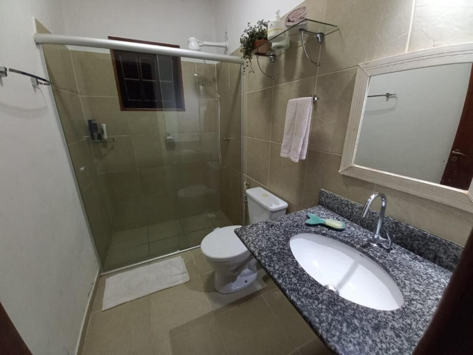 Bathroom, Casa 3 Vale dos Reis Penedo com Piscina, Itatiaia