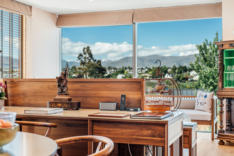 Food & Drinks 5, Lanah Residence, Queenstown-Lakes