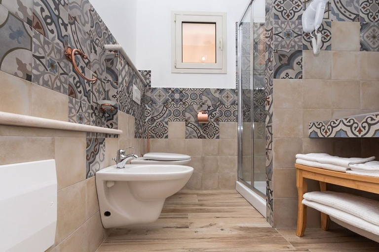Bathroom 5, Sisula Country Hotel&SPA, Nuoro