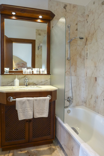 Bathroom 5, Hotel Villa Guadalupe, Málaga