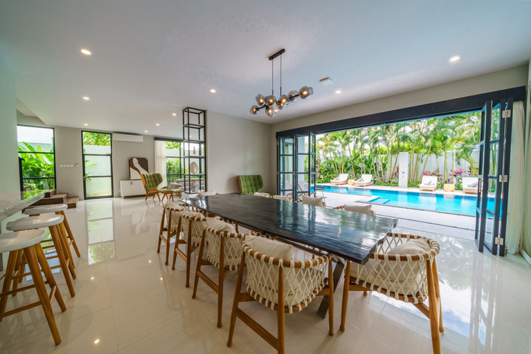 Food & Drinks, Villa Okenada: Modern 5-bedroom pool villa in Berawa, Badung