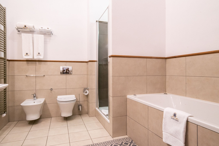 Bathroom 4, Hornigold w Zielonej Kamienicy, Katowice City