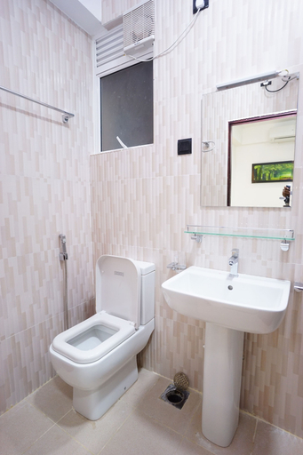 Bathroom 3, Amazing Alexandra Apartment, Thimbirigasyaya