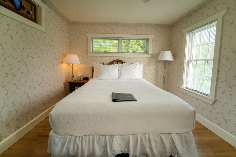 Bedroom 3, Yelton Manor Bed & Breakfast, Van Buren