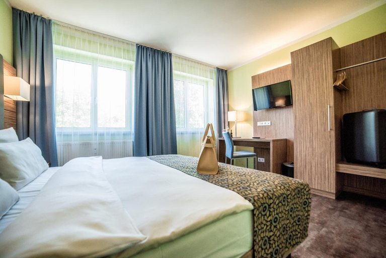 Bedroom 3, Hotel Central Regensburg CityCentre, SHC by Best Western, Regensburg