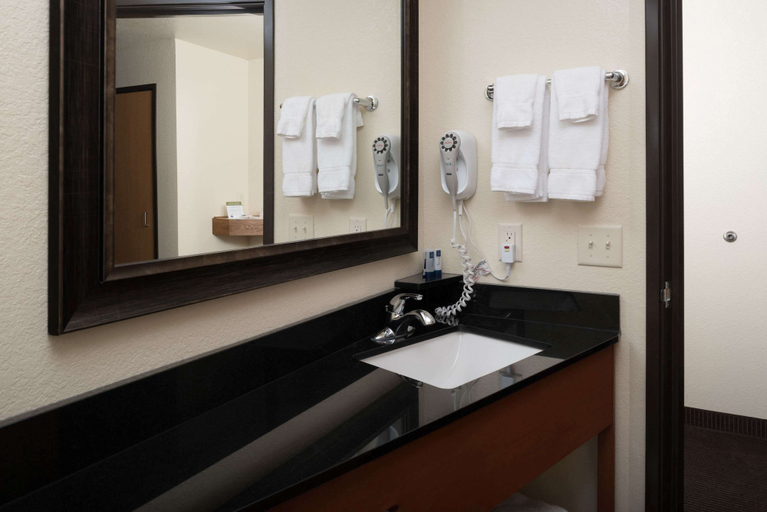 Bathroom 4, AmericInn by Wyndham Belle Fourche, Butte