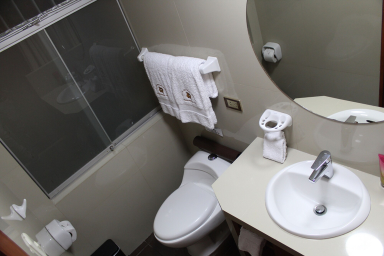 Bathroom 3, CHAKANA BOUTIQUE HOTEL, Urubamba
