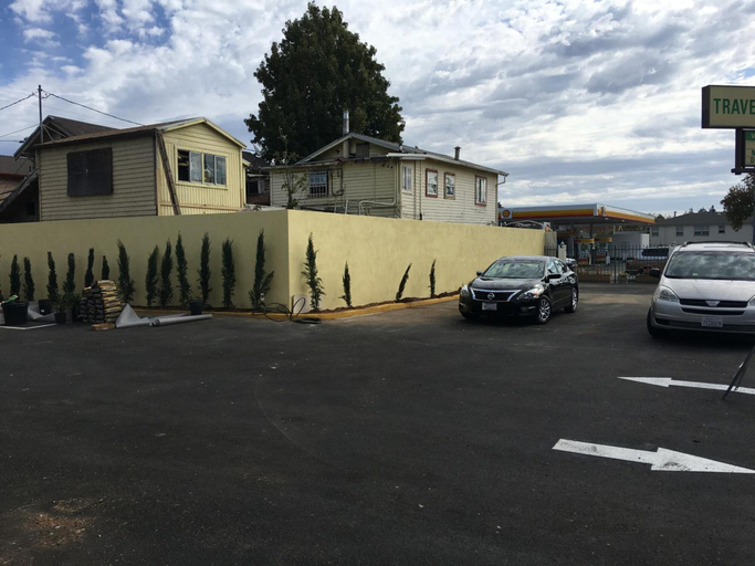Exterior & Views 2, Vallejo Inn, Solano
