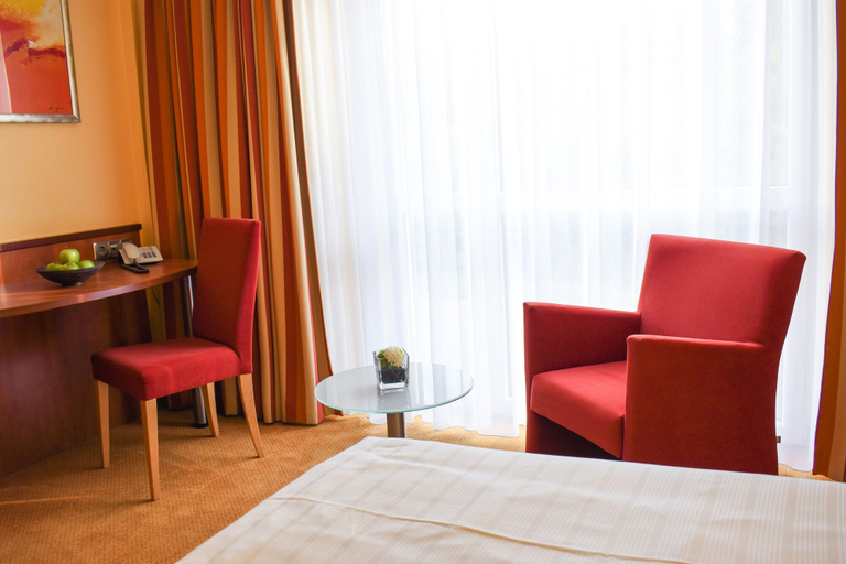 Bedroom 3, Hotel Esperanto, Fulda