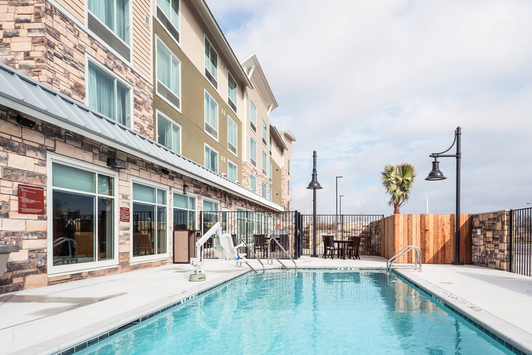 Sport & Beauty 5, TownePlace Suites by Marriott Austin Parmer/Tech Ridge, Travis
