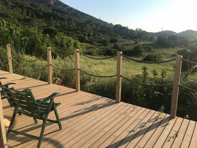 Exterior & Views 14