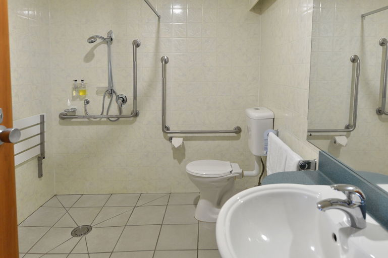 Bathroom 5, Comfort Hotel Flames Whangerei, Whangarei