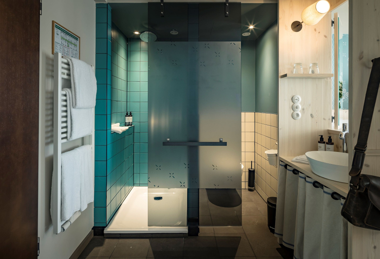 Bathroom 5, Marias Platzl, München