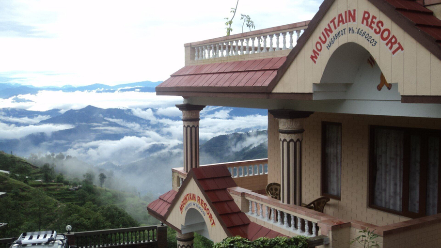 Exterior & Views