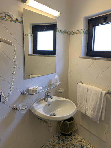 Bathroom 5, Grand Hotel La Playa, Latina