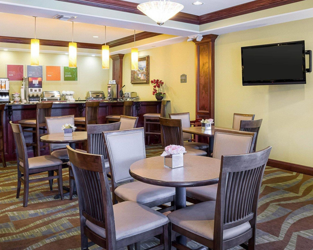 Food & Drinks 4, Comfort Suites Harvey - New Orleans West, Jefferson