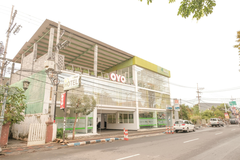 Exterior & Views 5, Ebizz Hotel, Jember