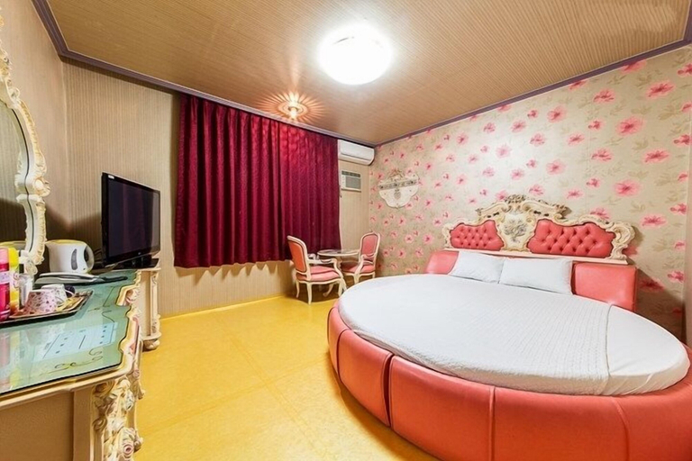 Bedroom 2, Carlsbed Motel, Goseong