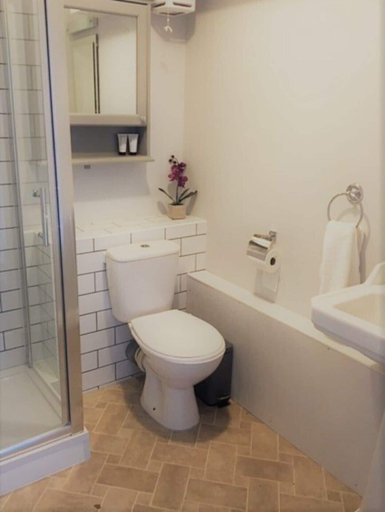 Bathroom, Loxley Barn 1-Bed Cottage Retreat, Hertfordshire