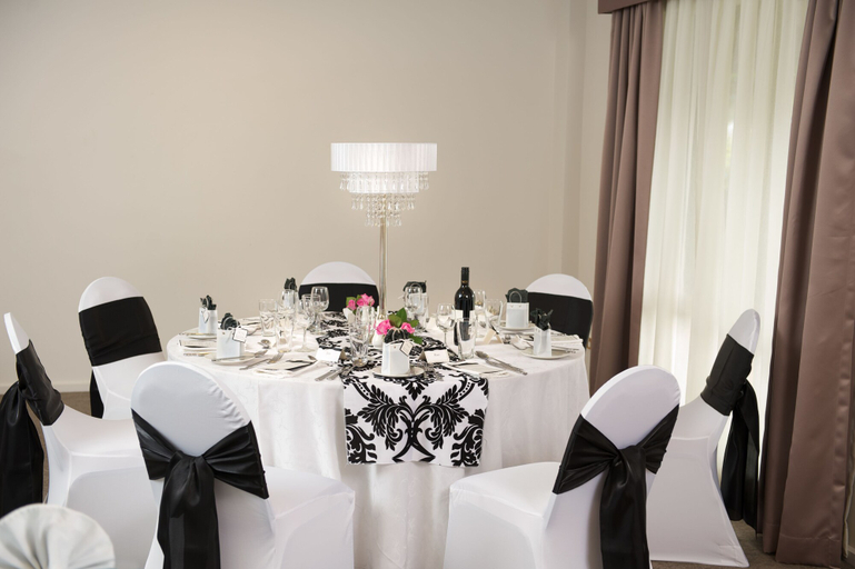Food & Drinks 5, ibis Styles Adelaide Manor, Adelaide