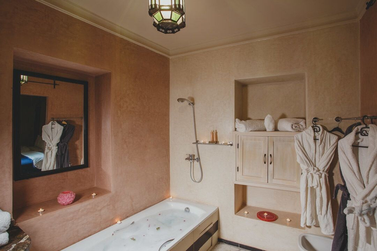 Bathroom 2, Riad Tama, Ouarzazate