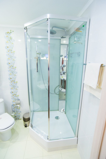 Bathroom 3, Suite Hotel, Ekaterinburg gorsovet