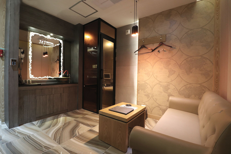 Others 5, Airport Hotel, Gangseo
