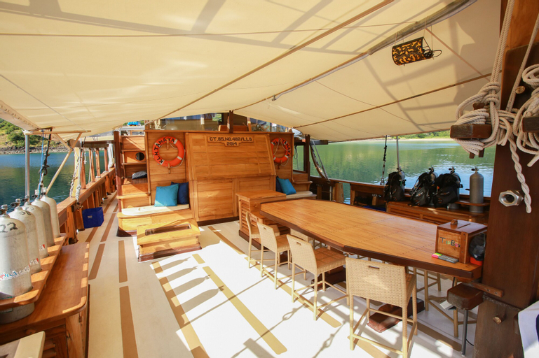 Food & Drinks 5, Tanaka Liveaboard Raja Ampat, West Manggarai