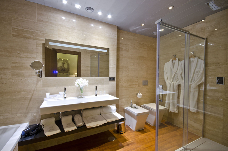 Bathroom 5, Hotel Boutique Palacio Pinello, Sevilla