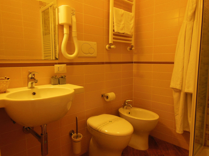 Bathroom, Locanda Colosseo, Roma