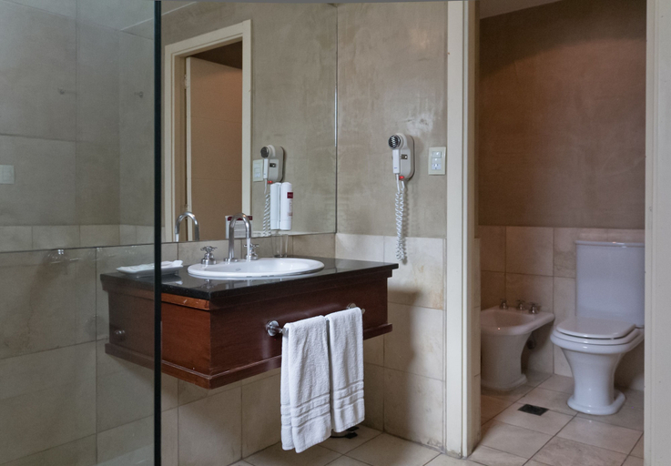 Bathroom 5, Amérian Mendoza, Capital