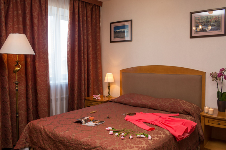 Bedroom 3, Hotel Primorye, Vladivostok gorsovet
