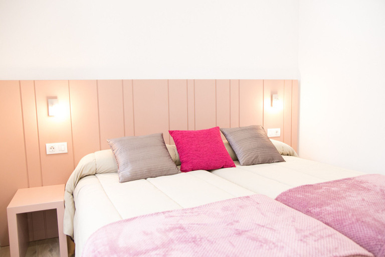 Bedroom 3, Linares Rooms Santiago, A Coruña