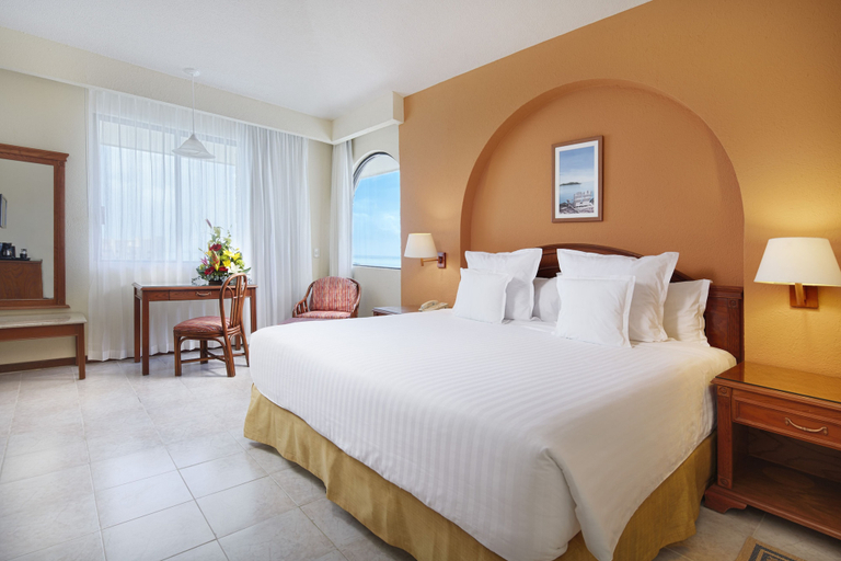 Bedroom 3, Occidental Tucancún All Inclusive, Benito Juárez