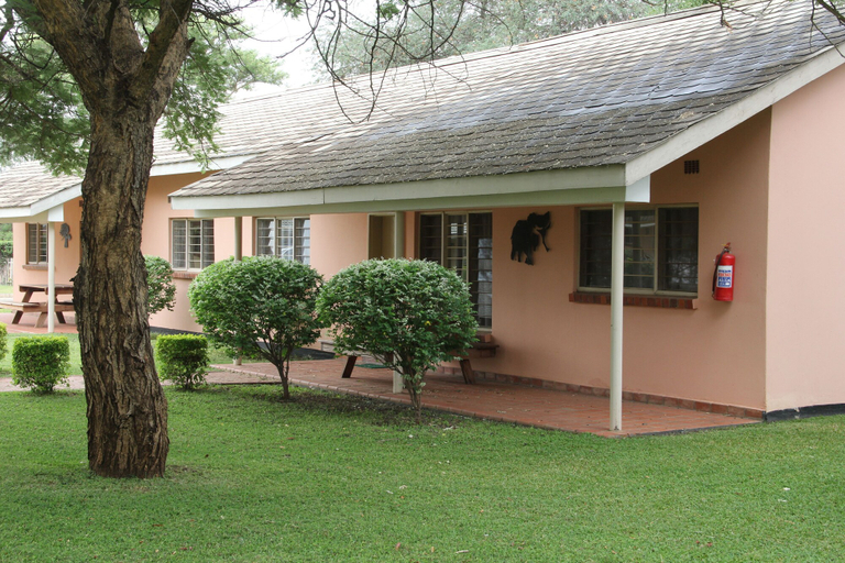 Others 4, Victoria Apartments, Livingstone