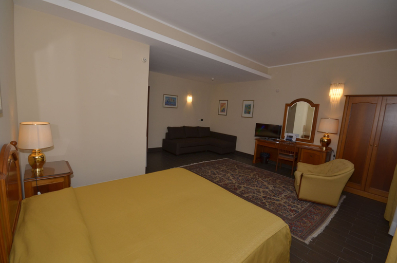 Bedroom 4, Garden Hotel, Catania