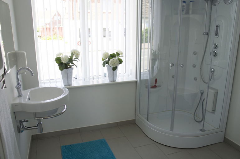 Bathroom 4, Hotel Coco Aps, Esbjerg