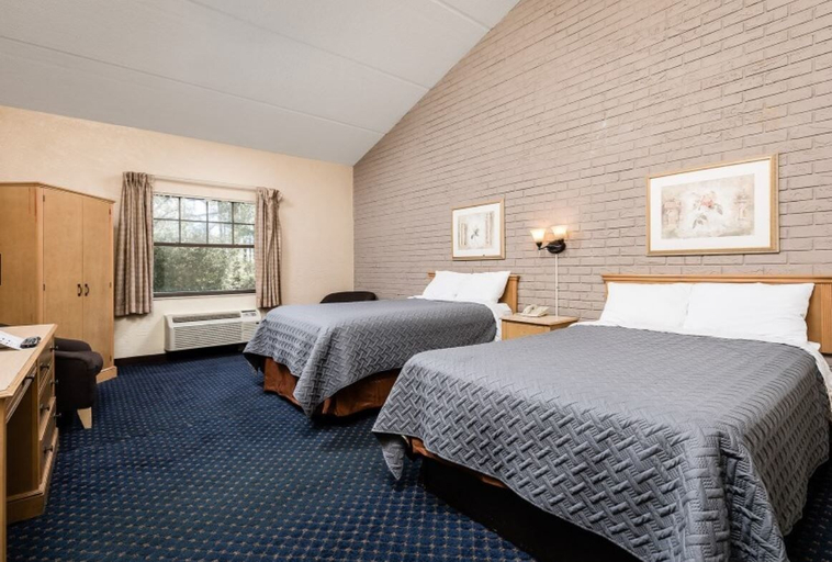 Bedroom 2, Motel 6 Tallahassee, FL – North Monroe, Leon