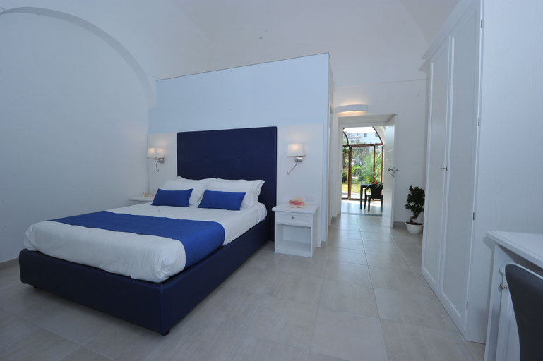 Bedroom 2, Villa Emanuel, Napoli