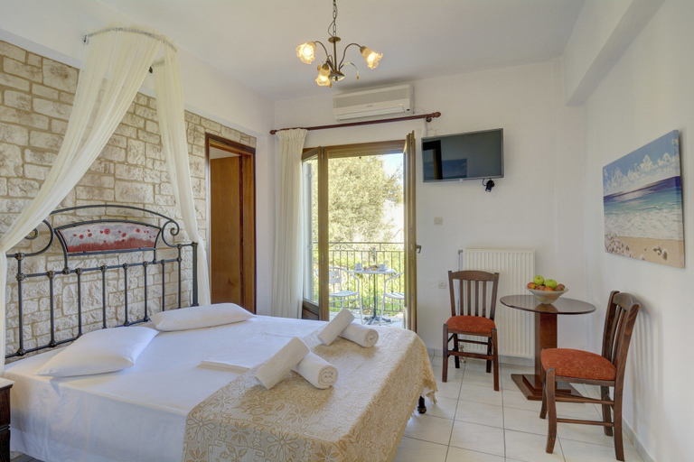 Bedroom 4, Hotel Agnadi-Horefto, Thessaly