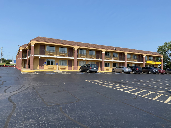 Exterior & Views 2, Super 8 by Wyndham Midwest City OK, Oklahoma