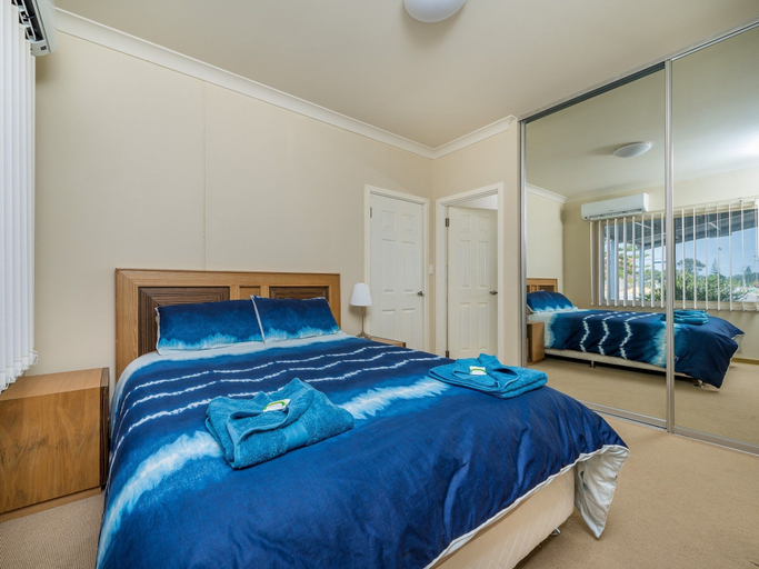 Bedroom, Seafront Unit 50, Dandaragan