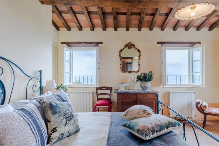 Bedroom 3, Tuscan Fizz Villa a Vineyards Retreat, Lucca