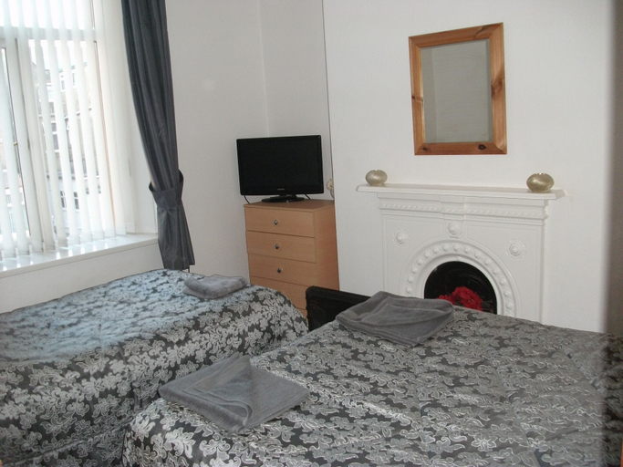 Bedroom 3, Lawnswood Holiday Apartments, Blackpool