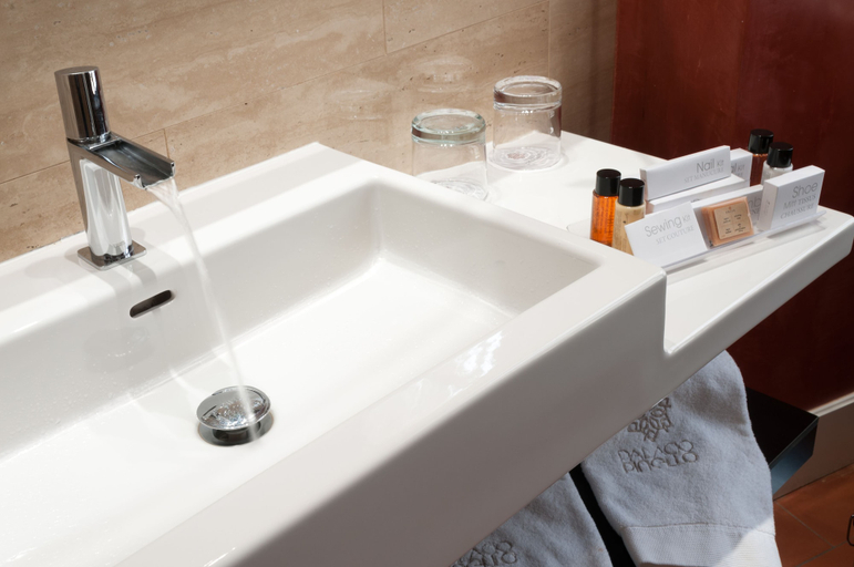 Bathroom 5, Hotel Boutique Palacio Pinello, Sevilla