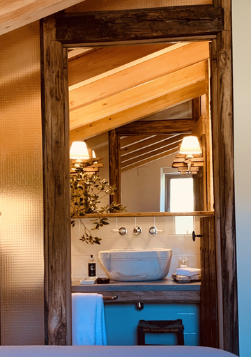 Bathroom, OAR Cottage, Vizcaya