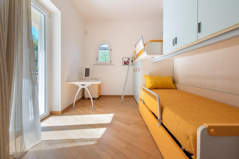 Bedroom 2, Villa Ado in Sorrento, Napoli