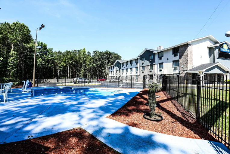 Exterior & Views 2, Super 8 by Wyndham Villa Rica, Carroll